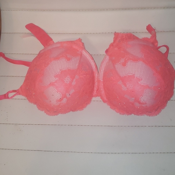 Victoria's Secret Other - bombshell padded bra Victoria's Secret Other - bombshell padded bra